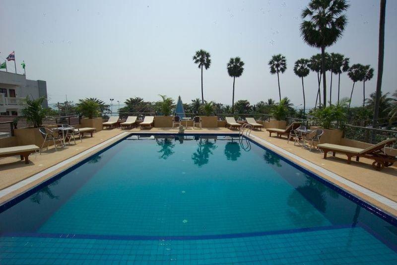The New Eurostar Jomtien Beach Hotel エクステリア 写真