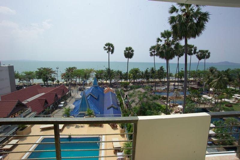 The New Eurostar Jomtien Beach Hotel エクステリア 写真