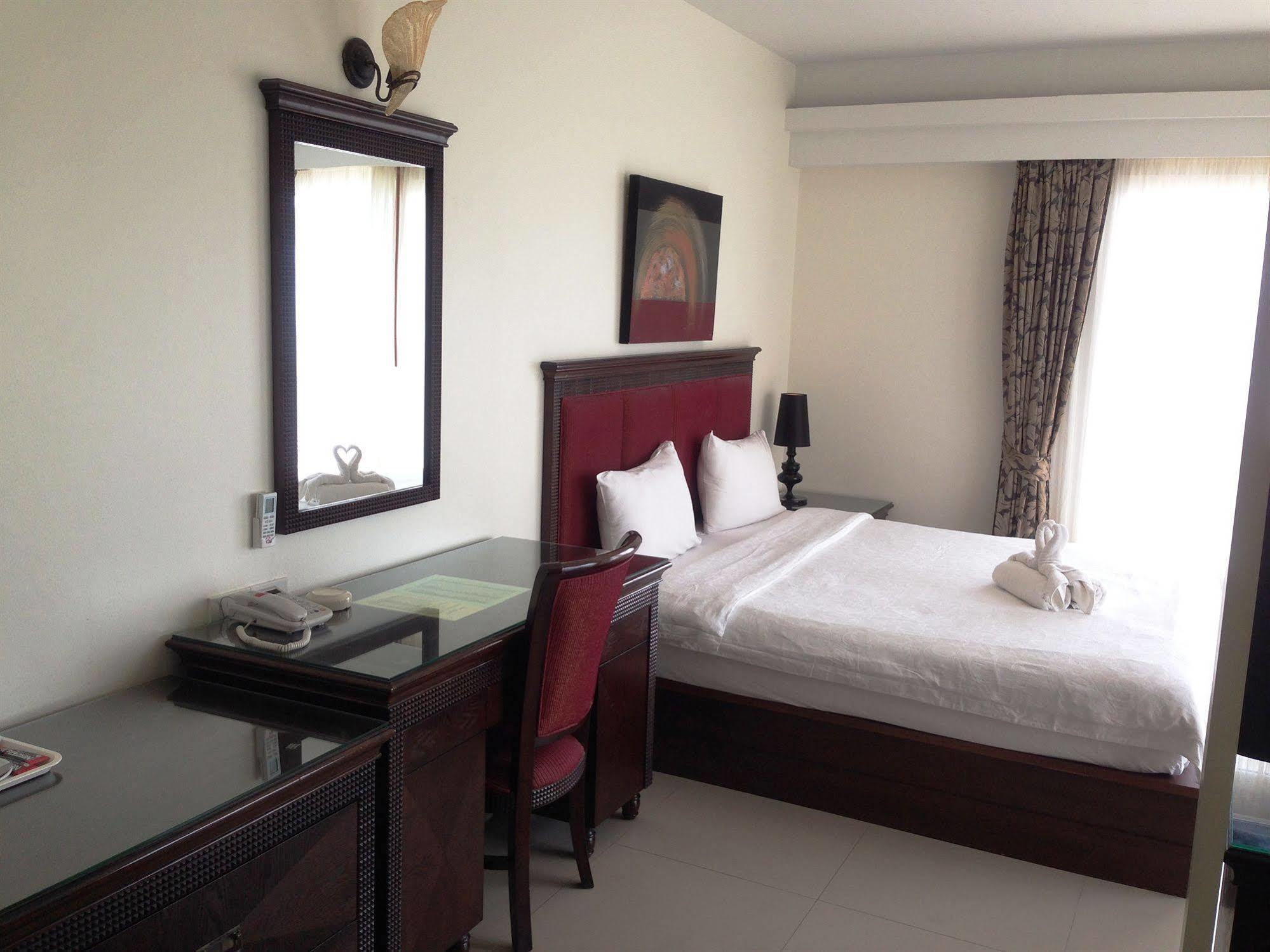The New Eurostar Jomtien Beach Hotel エクステリア 写真
