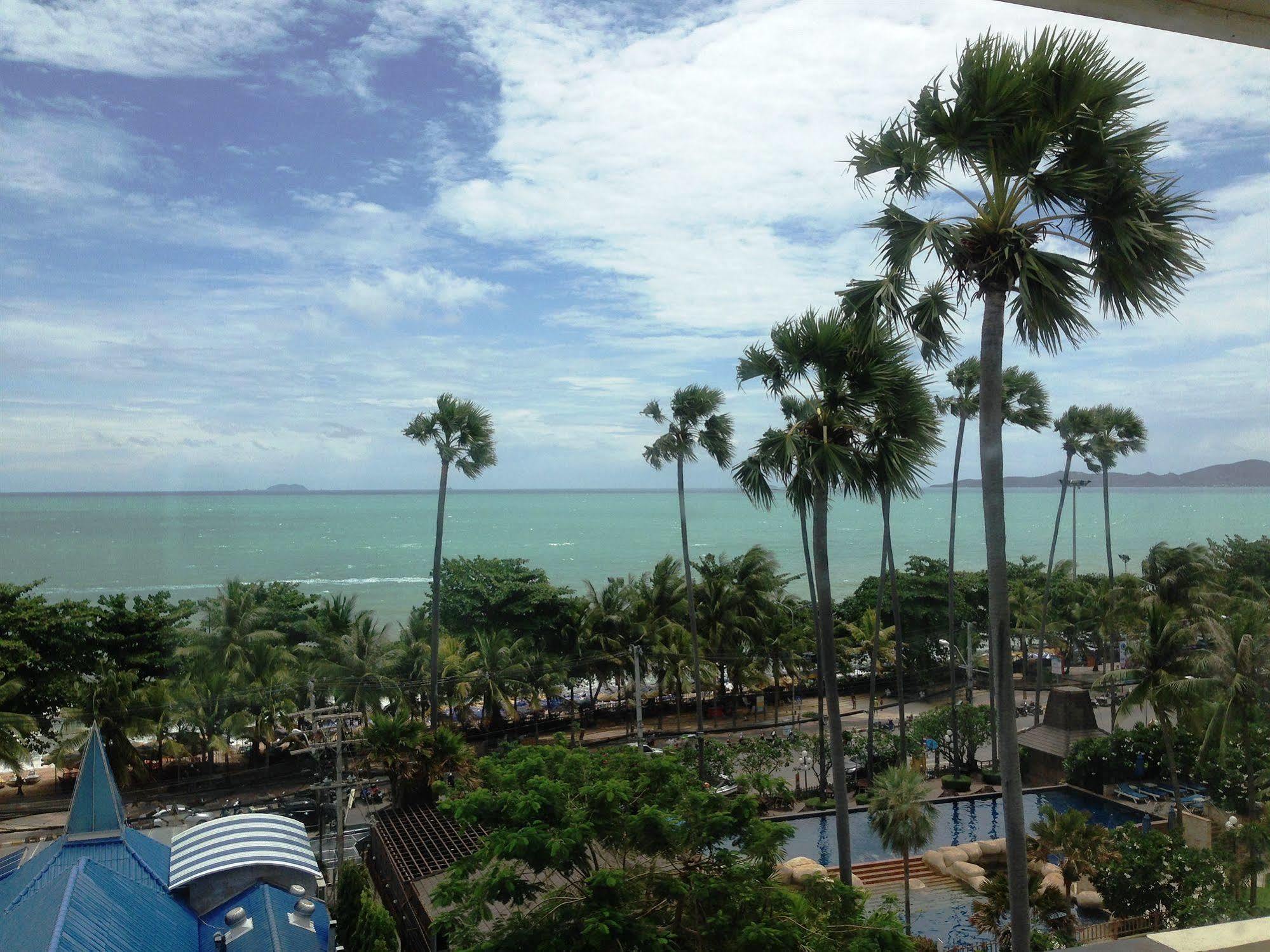The New Eurostar Jomtien Beach Hotel エクステリア 写真